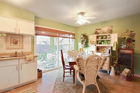 207 First St, Galien, MI 49113 photo 4
