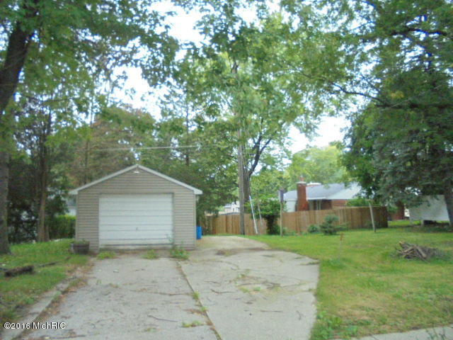 805 Wright Ave, Alma, MI 48801 photo 7