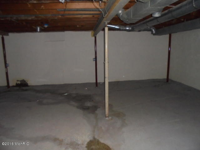 805 Wright Ave, Alma, MI 48801 photo 29