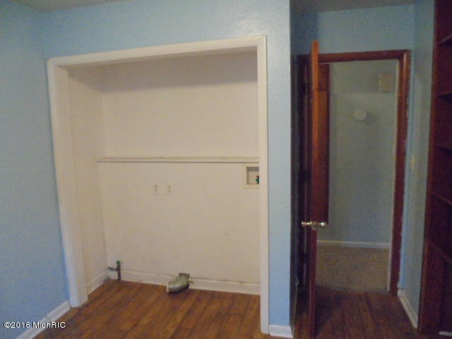 805 Wright Ave, Alma, MI 48801 photo 17
