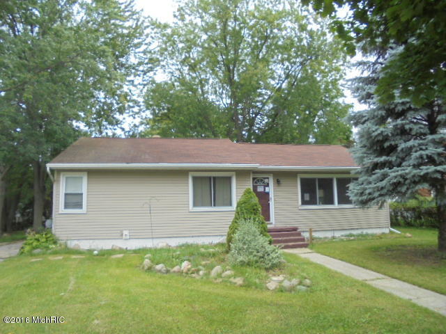 805 Wright Ave, Alma, MI 48801 photo 2