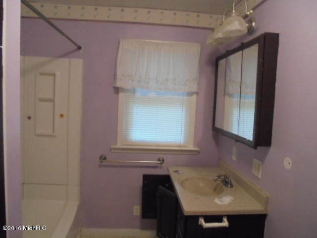 805 Wright Ave, Alma, MI 48801 photo 19