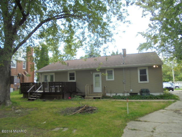 805 Wright Ave, Alma, MI 48801 photo 4