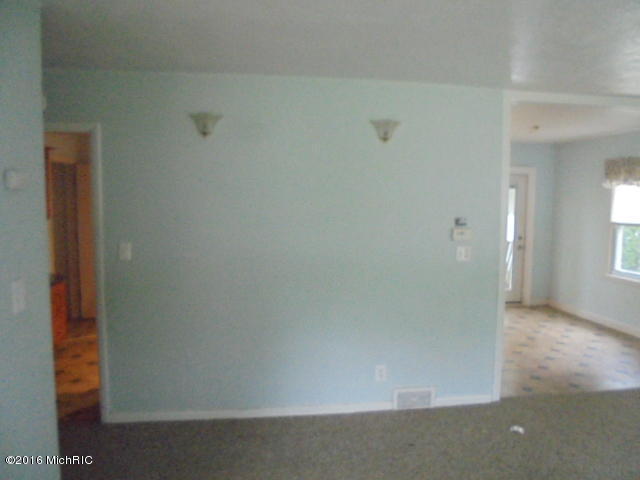 805 Wright Ave, Alma, MI 48801 photo 14
