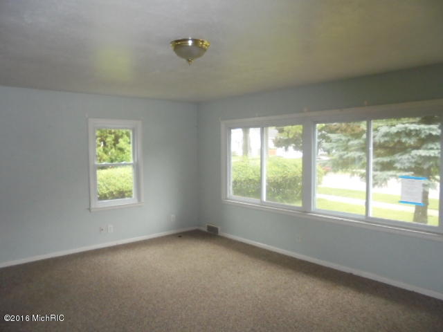 805 Wright Ave, Alma, MI 48801 photo 12