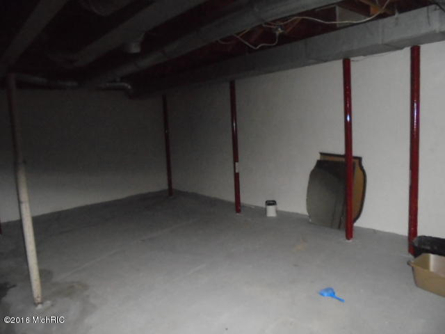 805 Wright Ave, Alma, MI 48801 photo 27