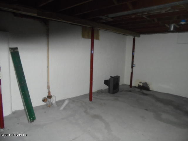 805 Wright Ave, Alma, MI 48801 photo 28