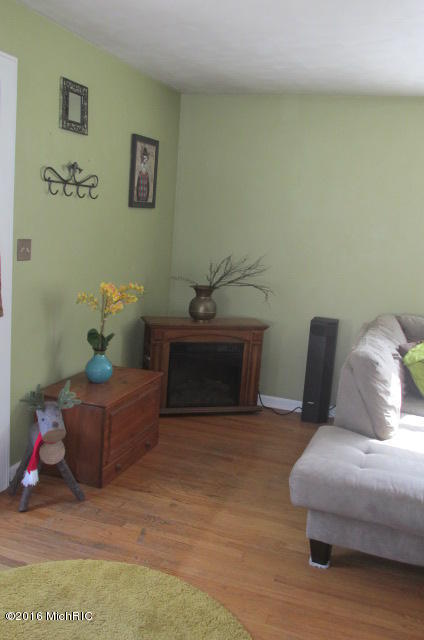 1631 Cherry St, Niles, MI 49120 photo 7