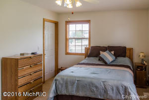 4337 Saturn Dr, Dorr, MI 49323 photo 9