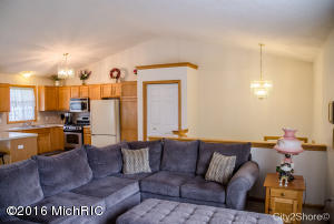 4337 Saturn Dr, Dorr, MI 49323 photo 4