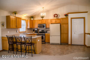 4337 Saturn Dr, Dorr, MI 49323 photo 7