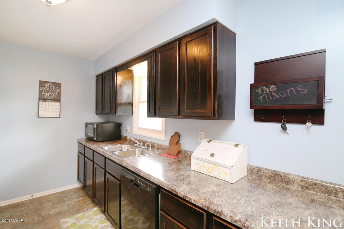 261 Jane Ellen, Lowell, MI 49331 photo 7
