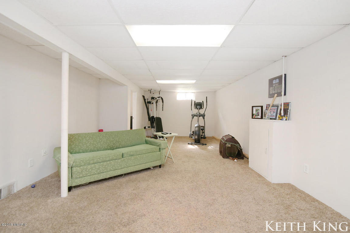 261 Jane Ellen, Lowell, MI 49331 photo 9