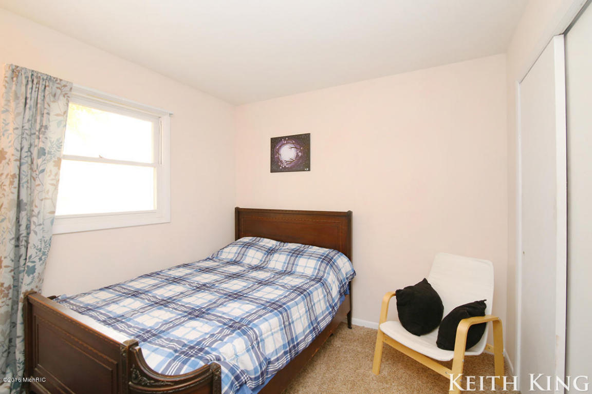 261 Jane Ellen, Lowell, MI 49331 photo 5