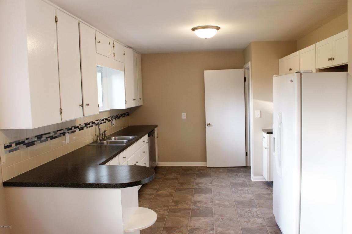 615 N State Rd, Belding, MI 48809 photo 4