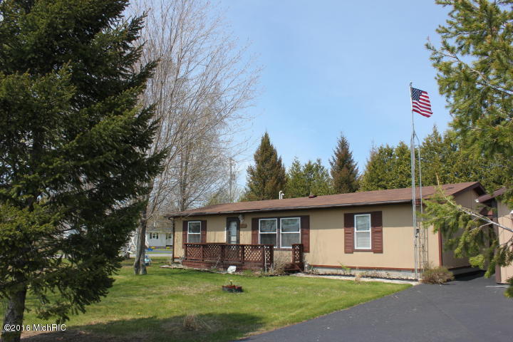 3450 State St, Arcadia, MI 49613 photo 1