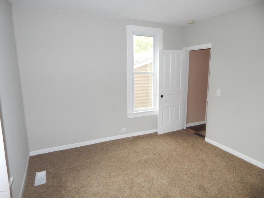 34 E Maple, Fremont, MI 49412 photo 24