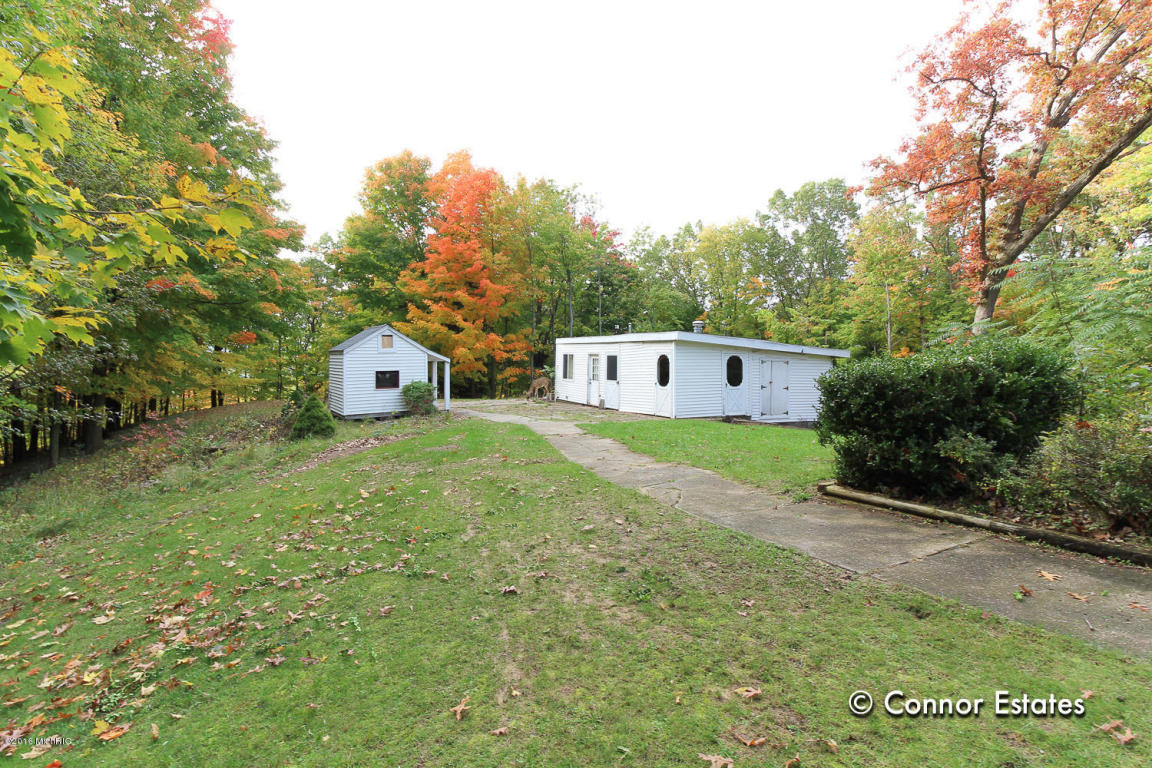 829 Shepard Dr, Lowell, MI 49331 photo 3