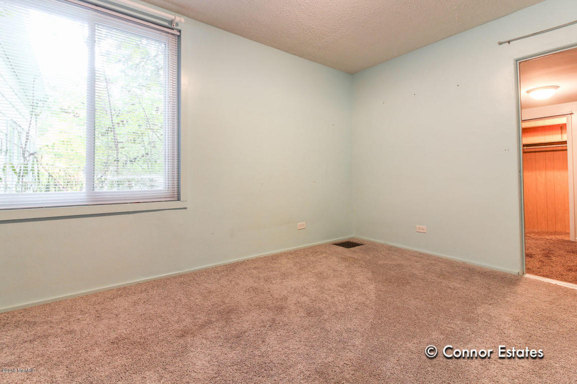 829 Shepard Dr, Lowell, MI 49331 photo 25
