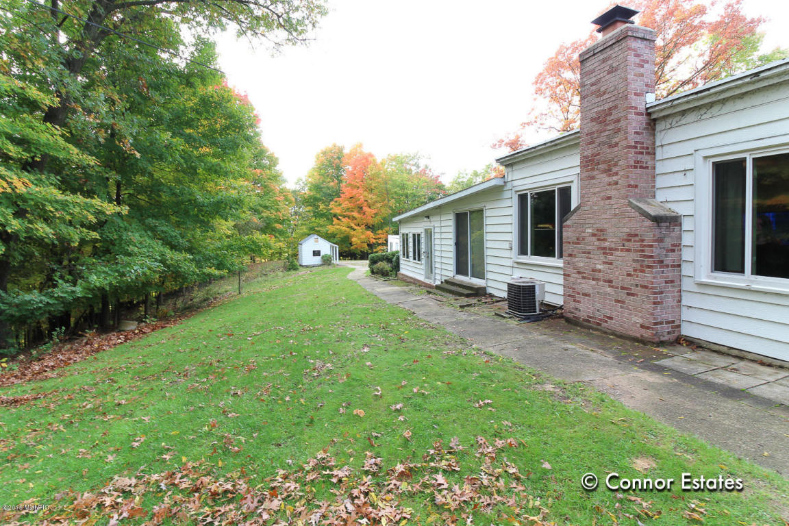 829 Shepard Dr, Lowell, MI 49331 photo 1