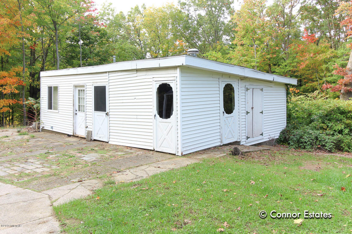 829 Shepard Dr, Lowell, MI 49331 photo 4