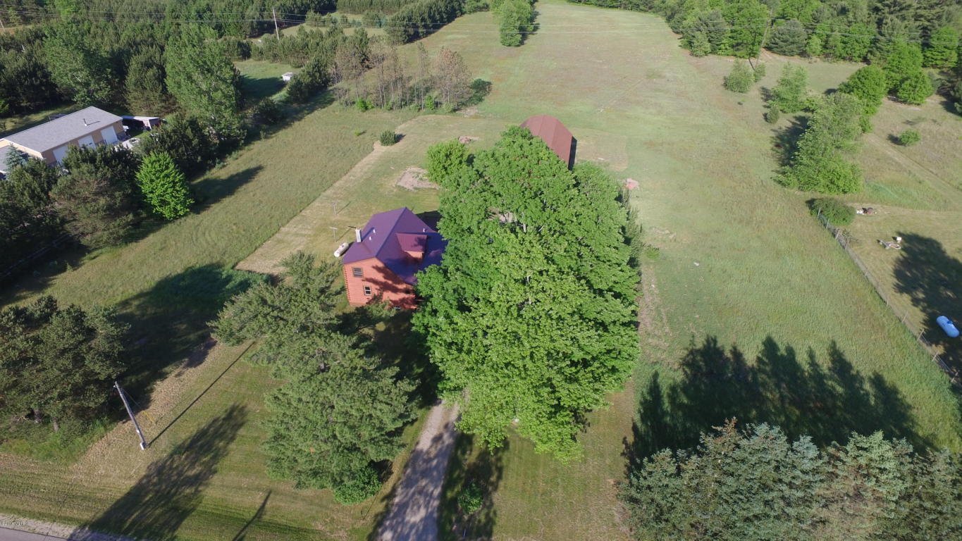 1224 N Spruce Ave, White Cloud, MI 49349 photo 39