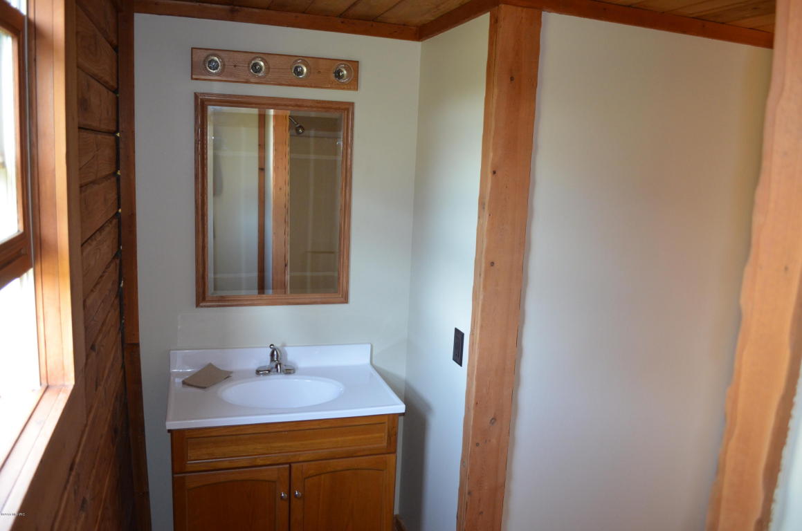 1224 N Spruce Ave, White Cloud, MI 49349 photo 8