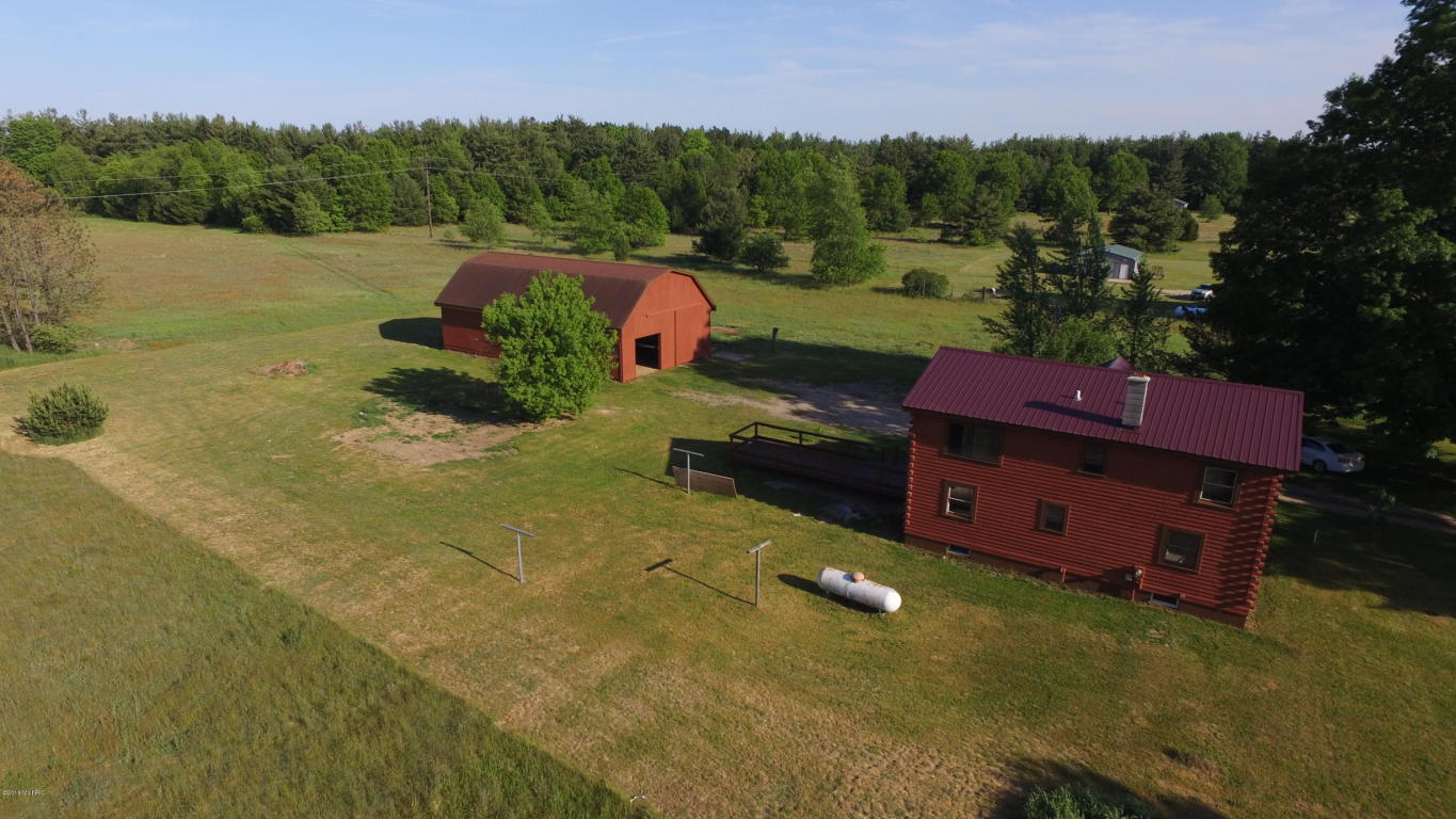 1224 N Spruce Ave, White Cloud, MI 49349 photo 36