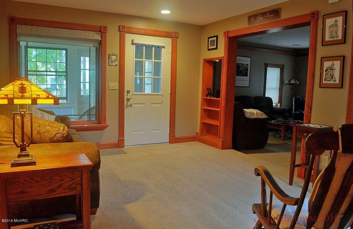224 E Third St, Pentwater, MI 49449 photo 12
