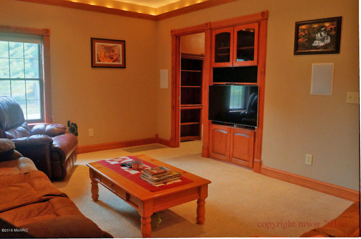 224 E Third St, Pentwater, MI 49449 photo 18