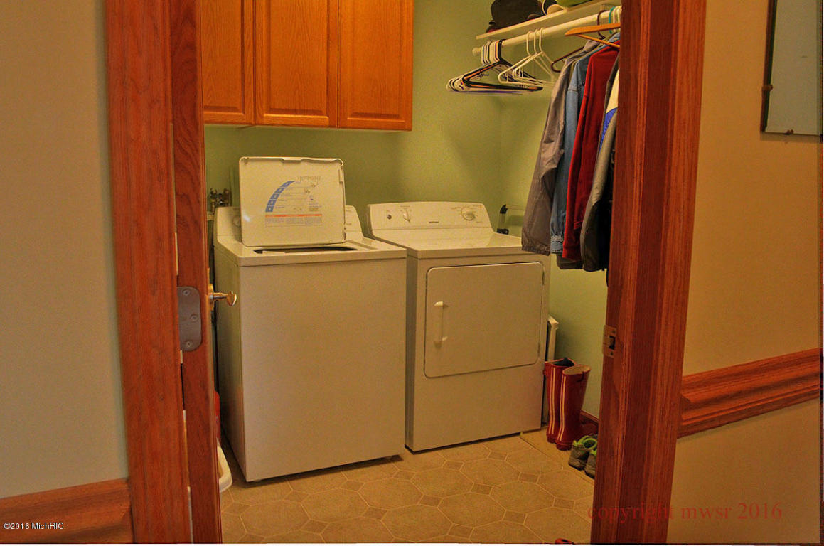 224 E Third St, Pentwater, MI 49449 photo 9
