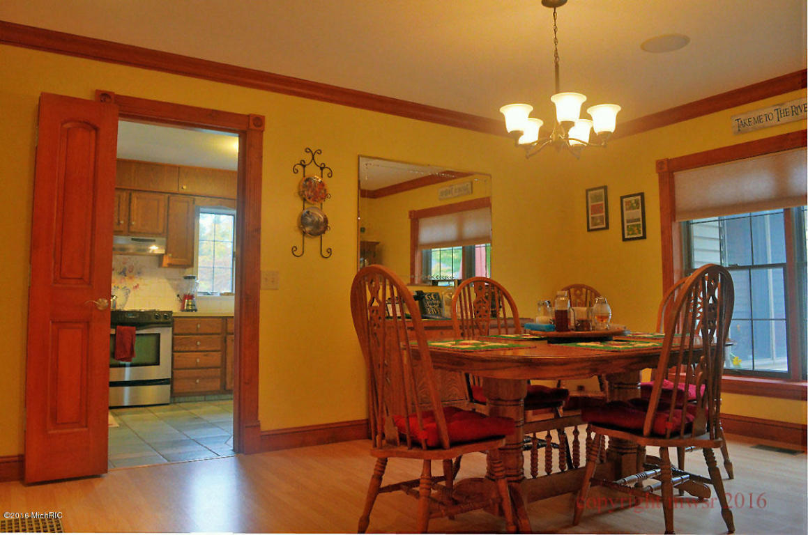 224 E Third St, Pentwater, MI 49449 photo 7
