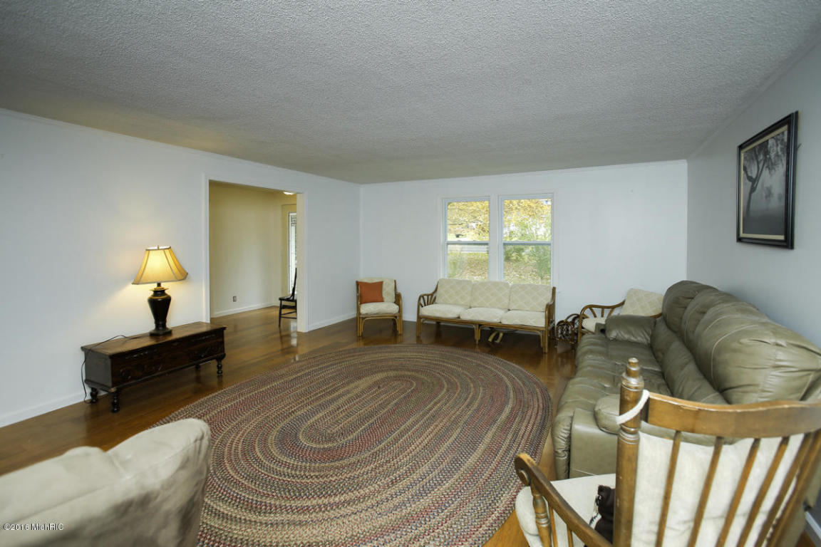 918 Marsh Rd, Plainwell, MI 49080 photo 6