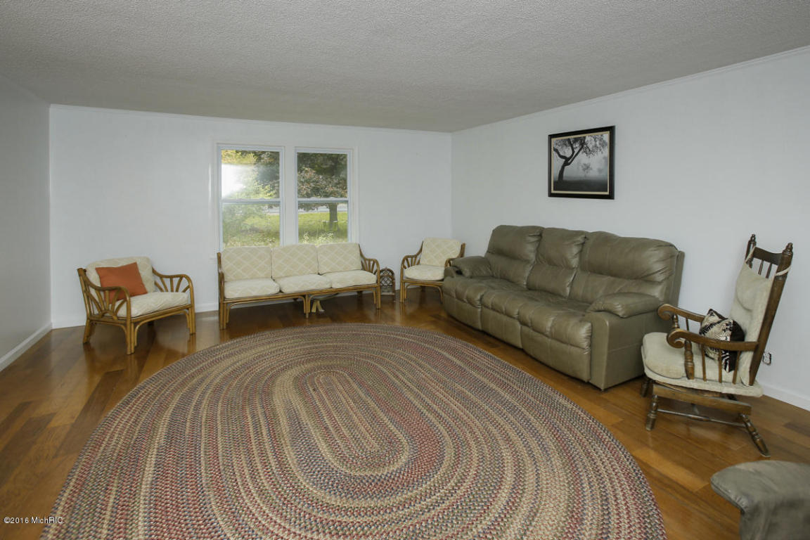 918 Marsh Rd, Plainwell, MI 49080 photo 5