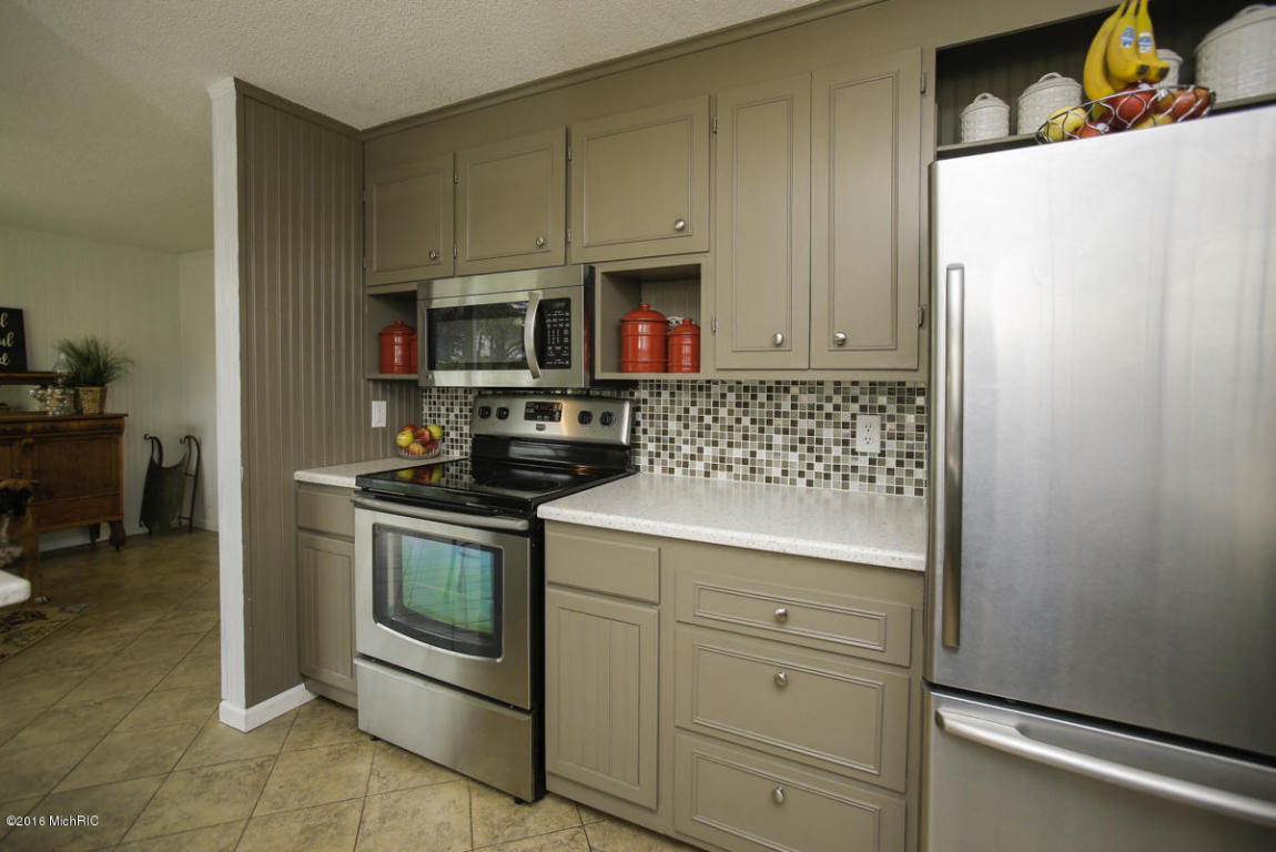 918 Marsh Rd, Plainwell, MI 49080 photo 9