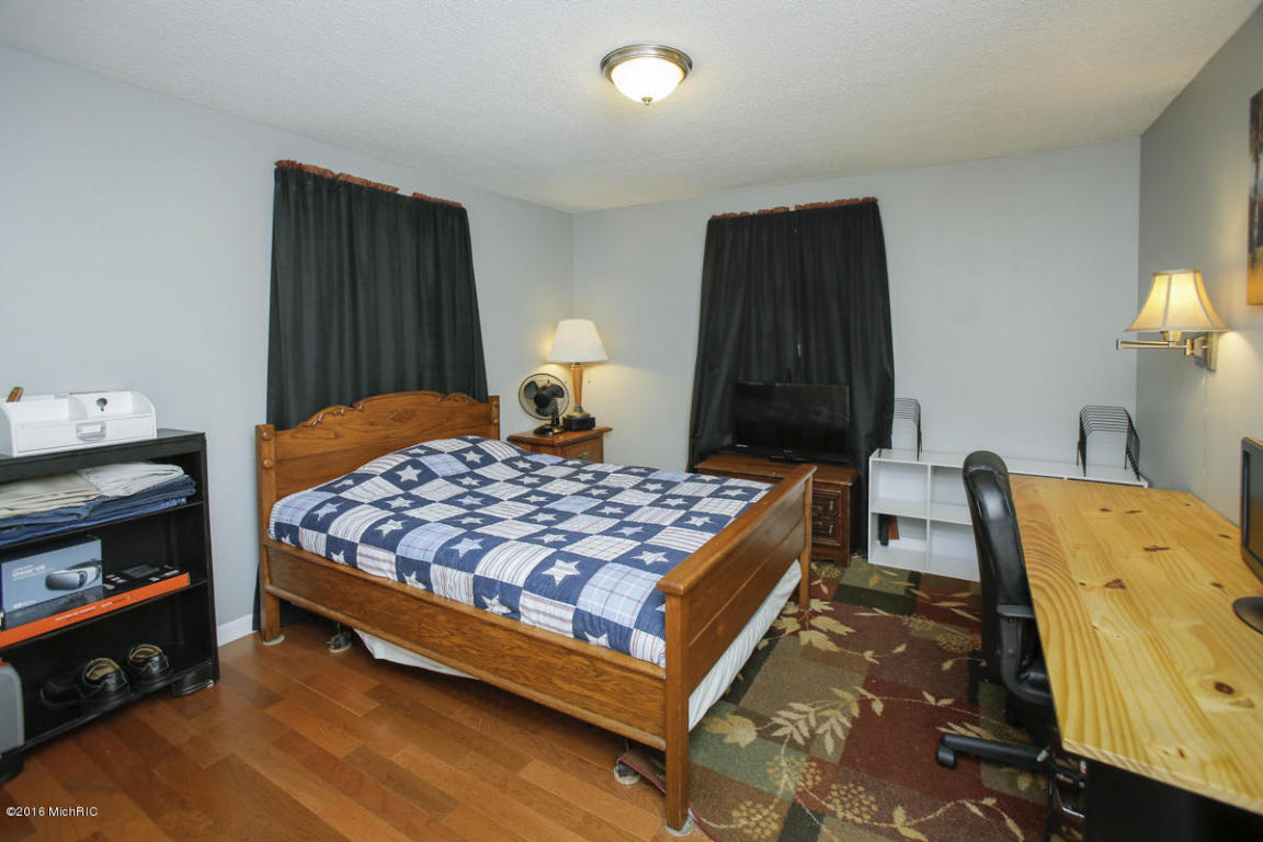 918 Marsh Rd, Plainwell, MI 49080 photo 16