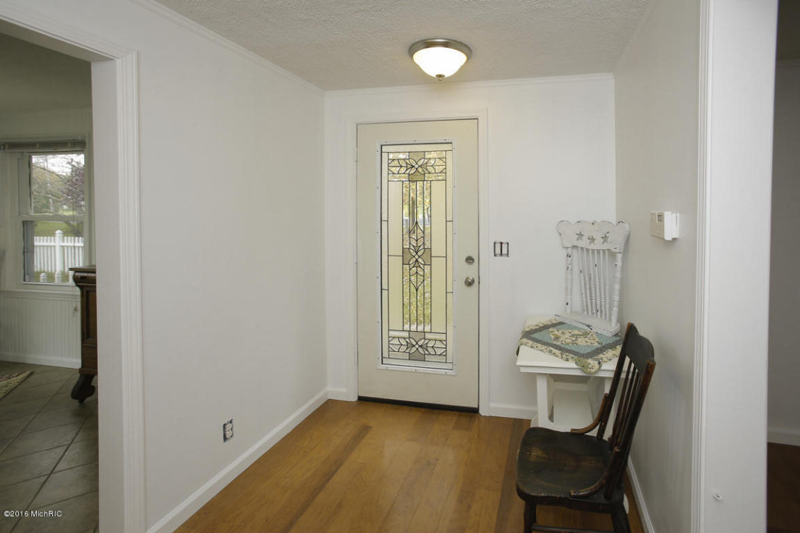 918 Marsh Rd, Plainwell, MI 49080 photo 3
