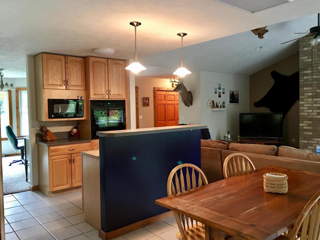 4241 W Pine Bluff Dr, Grant, MI 49327 photo 14