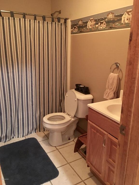 4241 W Pine Bluff Dr, Grant, MI 49327 photo 30
