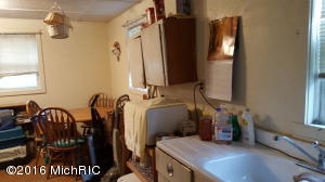 1363 E Wilcox Ave, White Cloud, MI 49349 photo 5