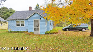 1363 E Wilcox Ave, White Cloud, MI 49349 photo 11