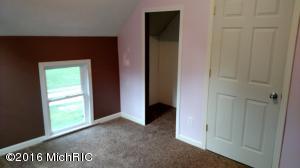 207 Putney St, Belding, MI 48809 photo 15