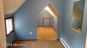 207 Putney St, Belding, MI 48809 photo 16