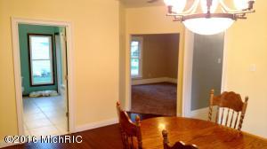 207 Putney St, Belding, MI 48809 photo 7