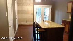 207 Putney St, Belding, MI 48809 photo 5