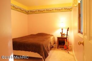 7169 E 72nd St, Newaygo, MI 49337 photo 13