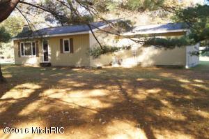 7169 E 72nd St, Newaygo, MI 49337 photo 2