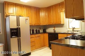 7169 E 72nd St, Newaygo, MI 49337 photo 5
