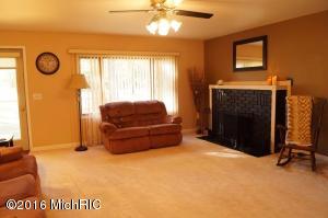 7169 E 72nd St, Newaygo, MI 49337 photo 9