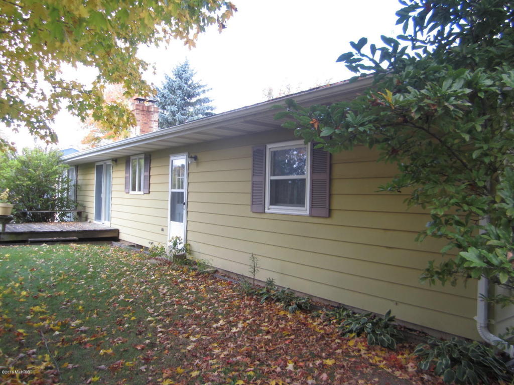 520 Apache Dr, Fremont, MI 49412 photo 5
